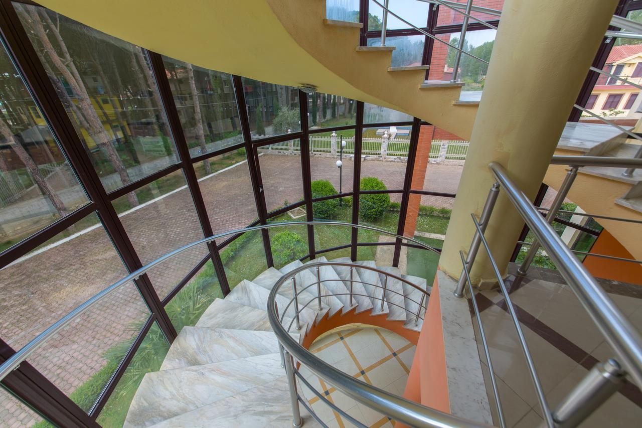 Kolaveri Resort Golem Exterior photo