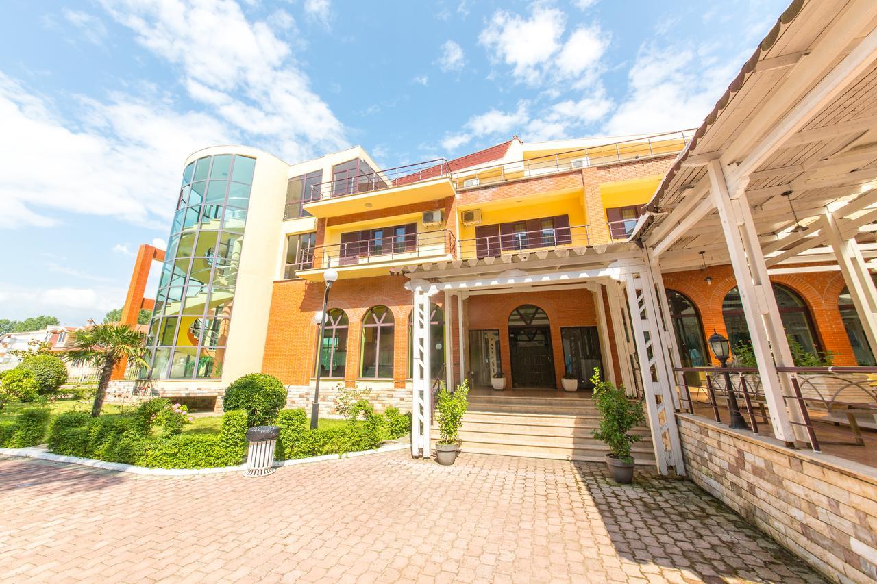 Kolaveri Resort Golem Exterior photo